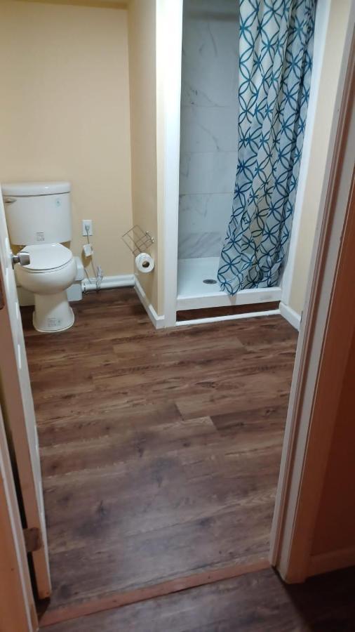 Willoughby Stay Newark Quarto foto